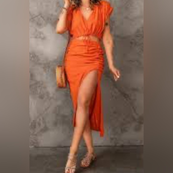 Lulus Dresses & Skirts - Lulus Orange Crop Top and Maxi Skirt Set - Small